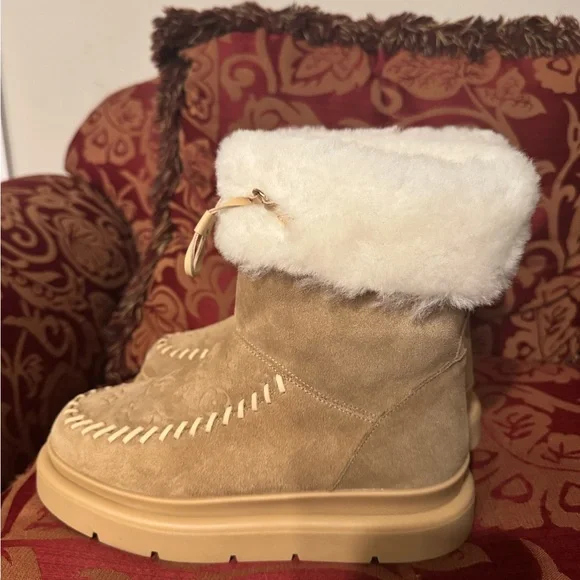 Louis Vuitton Cortina Ankle Boots - Picture 2 of 5